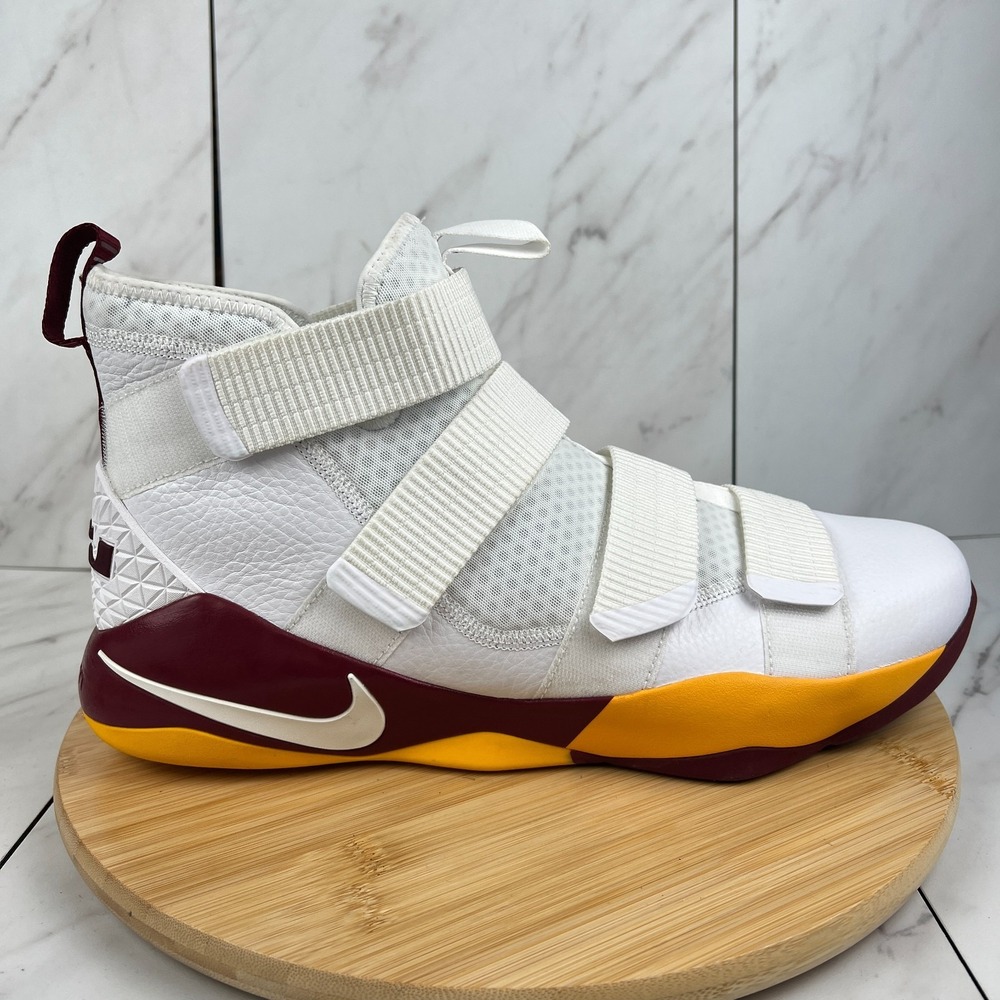 PROMO SAMPLE Nike Lebron Soldier XI Mens Size 15 White Team Red Gold Sneakers
